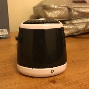 ILive portable speaker